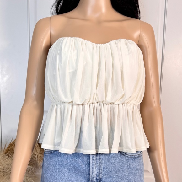 EXPRESS Tops - EXPRESS RUCHED STRAPLESS IVORY PEPLUM TUBE TOP
